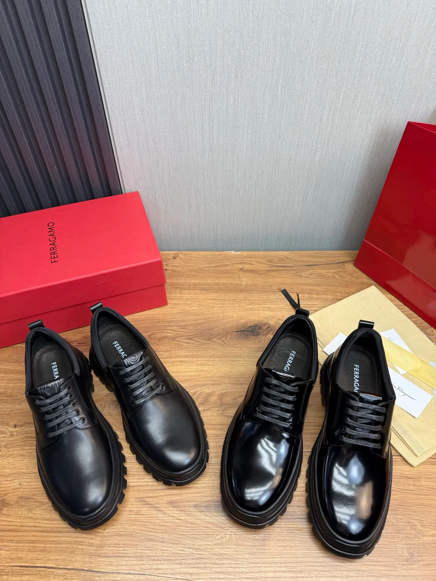 Men's shoes 💰880💰 Ferragamo. [Ferragamo] Men's Loaf leather shoes, the latest hot style, 1:1 original purchase quality, top quality, imported open-edge beaded cowhide leather on the upper, hand-made three-dimensional stitching highlights the round toe design, the inner feet are made of imported cowhide, with original wear-resistant rubber outsole, matching code 39-44, (38, 45 custom-made, non-refundable)